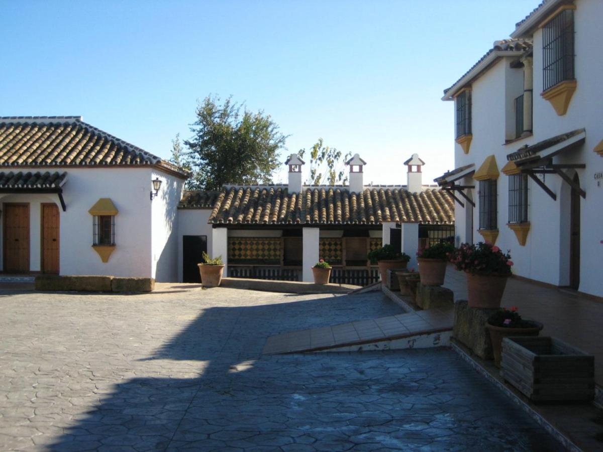 Charming House In Hornachuelos With Shared Pool エクステリア 写真